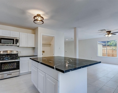 21892 Silver Oak Court - Photo Thumbnail 13