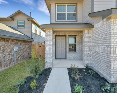 1615 Oleander Greens Drive - Photo Thumbnail 2