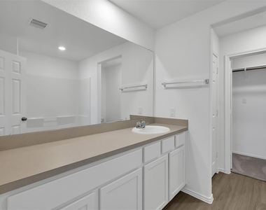 1615 Oleander Greens Drive - Photo Thumbnail 10