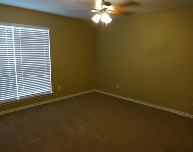 12003 Green Coral Drive - Photo Thumbnail 8