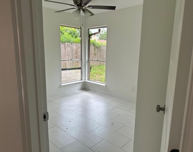 138 Coffee Lane - Photo Thumbnail 2