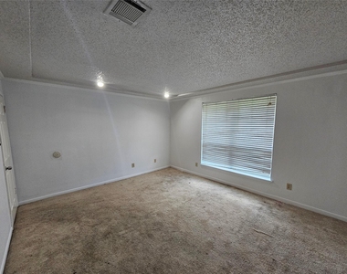 2715 Ashington Drive - Photo Thumbnail 31