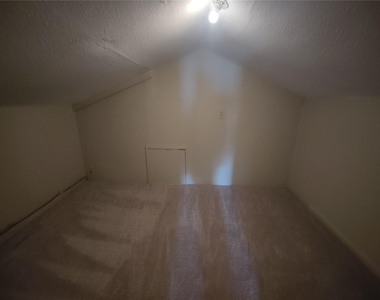 2715 Ashington Drive - Photo Thumbnail 17