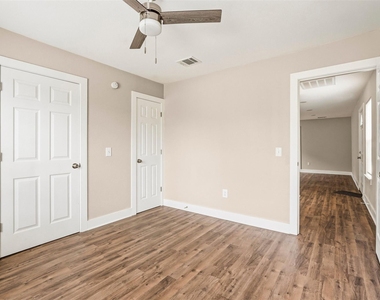 3822 Lila Street - Photo Thumbnail 11