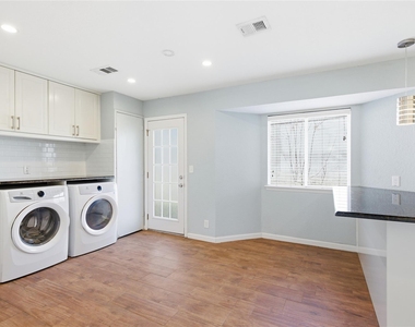 1704 Cherry Orchard Drive - Photo Thumbnail 10