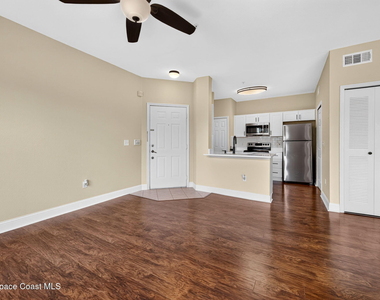 5692 Star Rush Drive - Photo Thumbnail 9