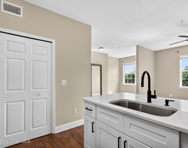 5692 Star Rush Drive - Photo Thumbnail 14
