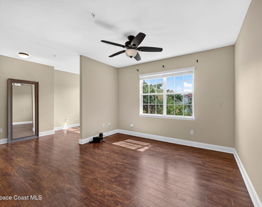5692 Star Rush Drive - Photo Thumbnail 6