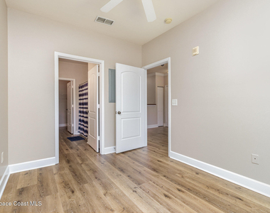 6470 Borasco Drive - Photo Thumbnail 6