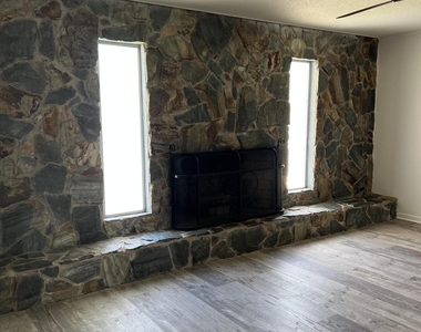 1719 Exeter Drive - Photo Thumbnail 1