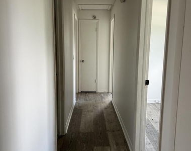 1719 Exeter Drive - Photo Thumbnail 7