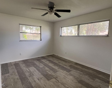 1719 Exeter Drive - Photo Thumbnail 13