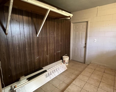 1719 Exeter Drive - Photo Thumbnail 20