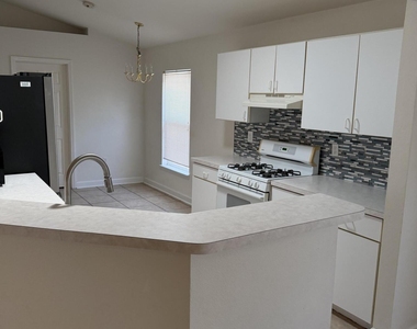 3133 Cauthen Creek Drive - Photo Thumbnail 3