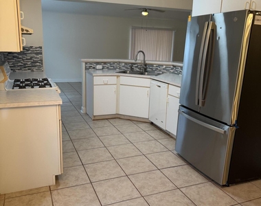 3133 Cauthen Creek Drive - Photo Thumbnail 2