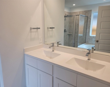 4947 Oakwood Drive - Photo Thumbnail 12