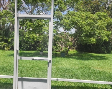 292 Carmel Drive N - Photo Thumbnail 34