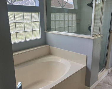 292 Carmel Drive N - Photo Thumbnail 24