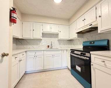 7535 Hablo Drive - Photo Thumbnail 7