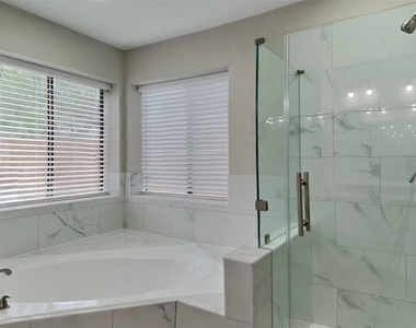 8718 Pines Place Drive - Photo Thumbnail 8