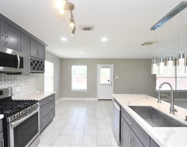 24406 Lakecrest Village Drive - Photo Thumbnail 14