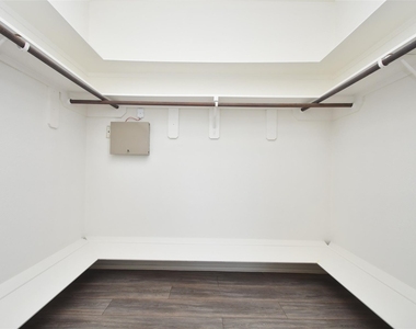 24406 Lakecrest Village Drive - Photo Thumbnail 21