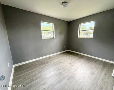 3320 Purdue Street - Photo Thumbnail 8