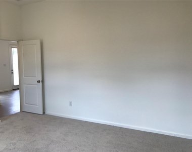 28813 Bobcat Run Drive - Photo Thumbnail 17