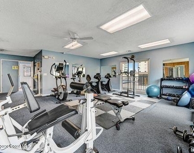 1860 N Atlantic Avenue - Photo Thumbnail 5