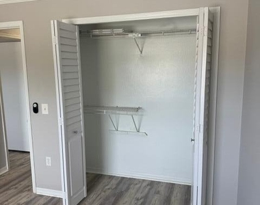 265 Spring Drive - Photo Thumbnail 18