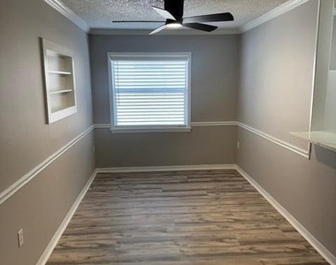 265 Spring Drive - Photo Thumbnail 8