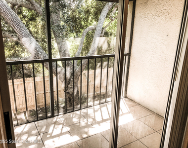 265 Spring Drive - Photo Thumbnail 20