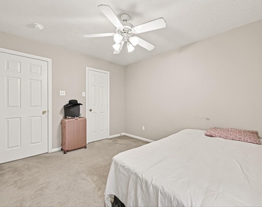7023 Westford Park Lane - Photo Thumbnail 26