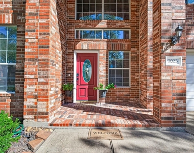 7023 Westford Park Lane - Photo Thumbnail 3