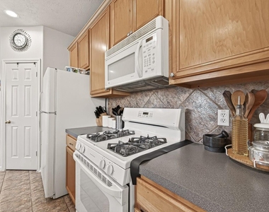 7023 Westford Park Lane - Photo Thumbnail 13