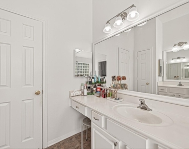 7023 Westford Park Lane - Photo Thumbnail 37
