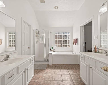 7023 Westford Park Lane - Photo Thumbnail 41