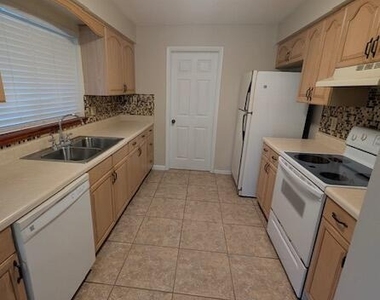 530 Allen Drive - Photo Thumbnail 3