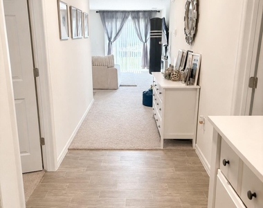 3197 Westover Avenue Se - Photo Thumbnail 2
