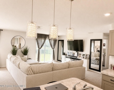 3197 Westover Avenue Se - Photo Thumbnail 5