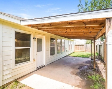 19607 Buckland Park Drive - Photo Thumbnail 14