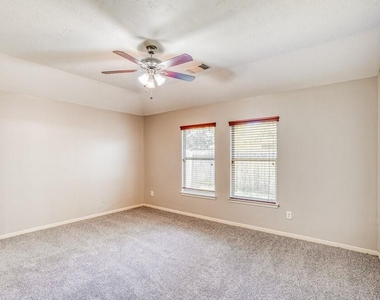 19607 Buckland Park Drive - Photo Thumbnail 7