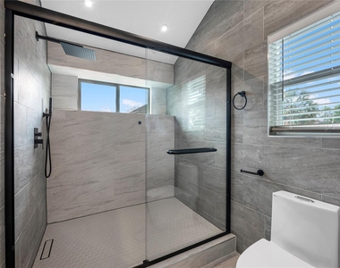 18503 Willow Moss Drive - Photo Thumbnail 11