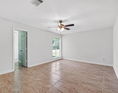 2223 Courtney Ct - Photo Thumbnail 15