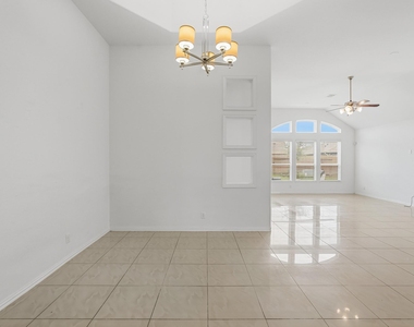 4703 Goldeneye Drive - Photo Thumbnail 8