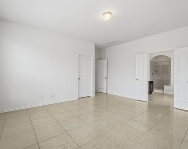 4703 Goldeneye Drive - Photo Thumbnail 26