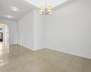 4703 Goldeneye Drive - Photo Thumbnail 6
