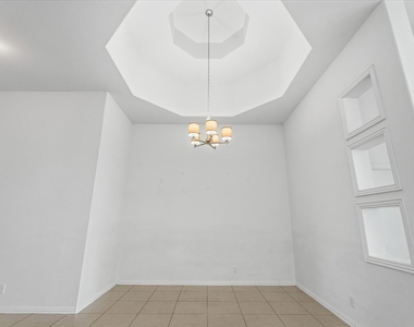 4703 Goldeneye Drive - Photo Thumbnail 10