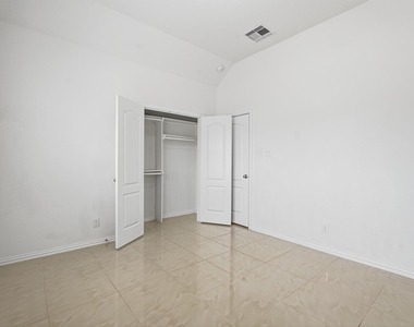 4703 Goldeneye Drive - Photo Thumbnail 4