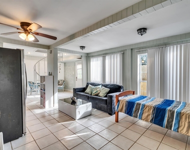 3529 Avenue M - Photo Thumbnail 12